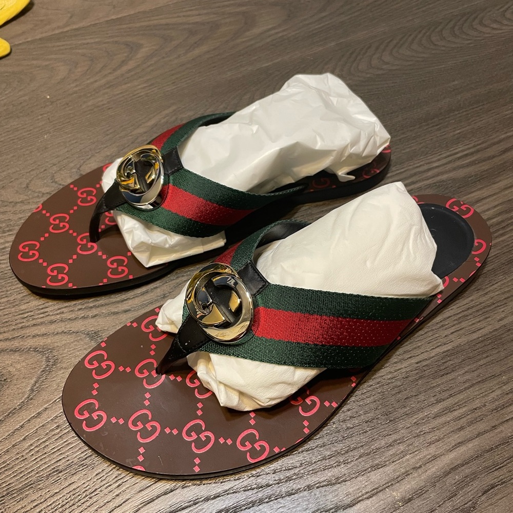 Women’s Gucci sandals size 7.5